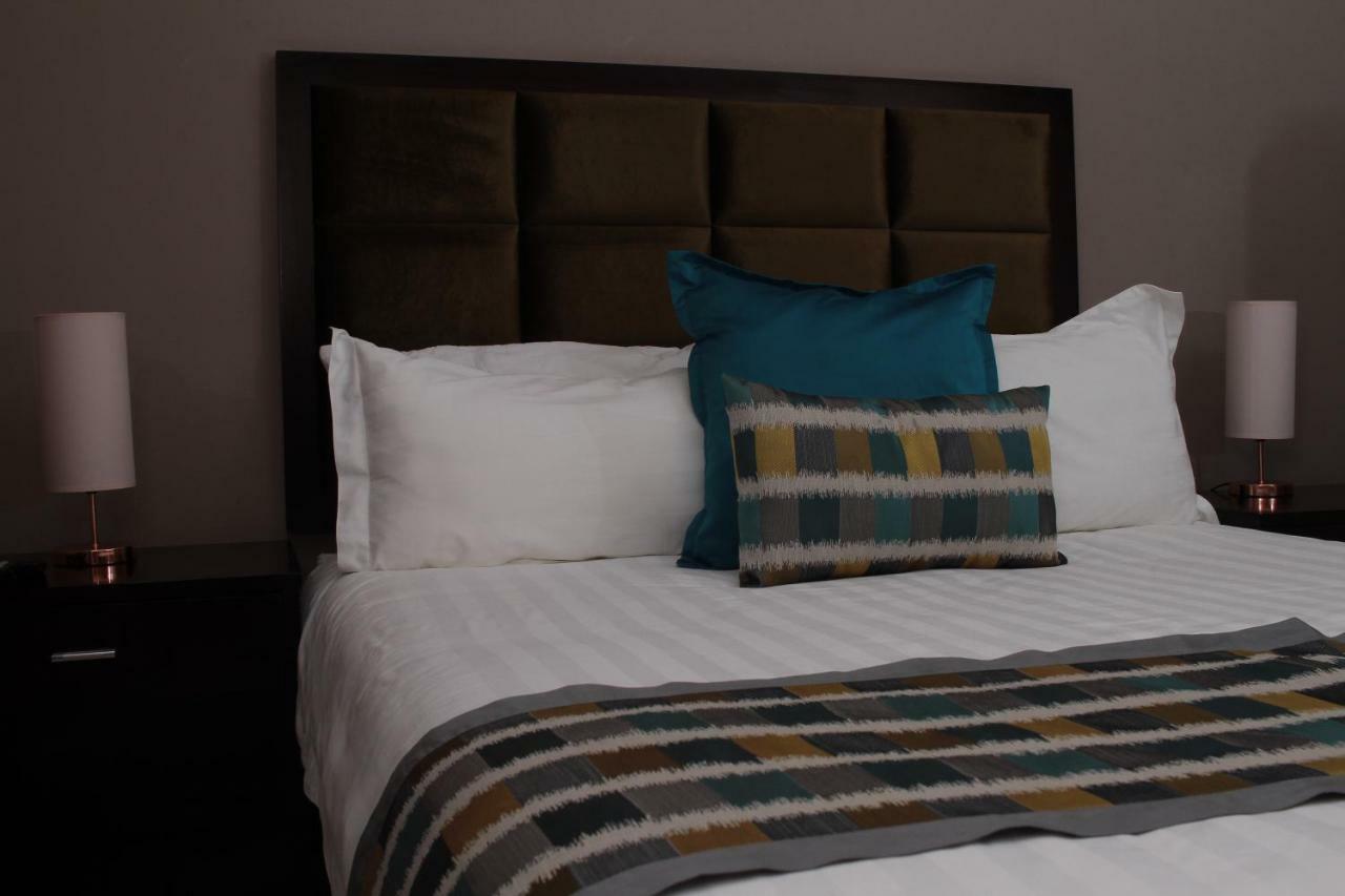 Triple Palms Bed And Breakfast กาโบโรเน ภายนอก รูปภาพ
