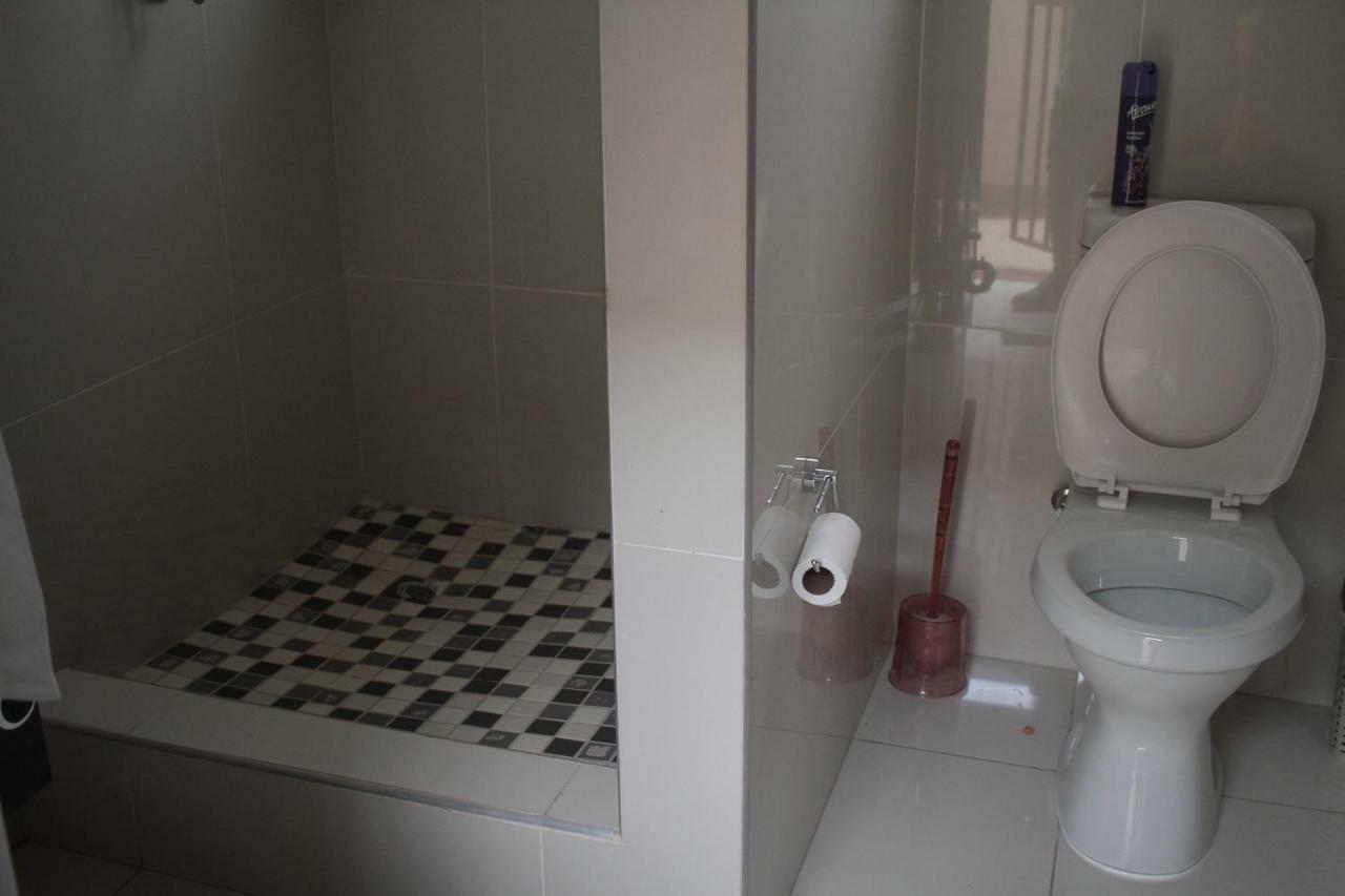 Triple Palms Bed And Breakfast กาโบโรเน ภายนอก รูปภาพ